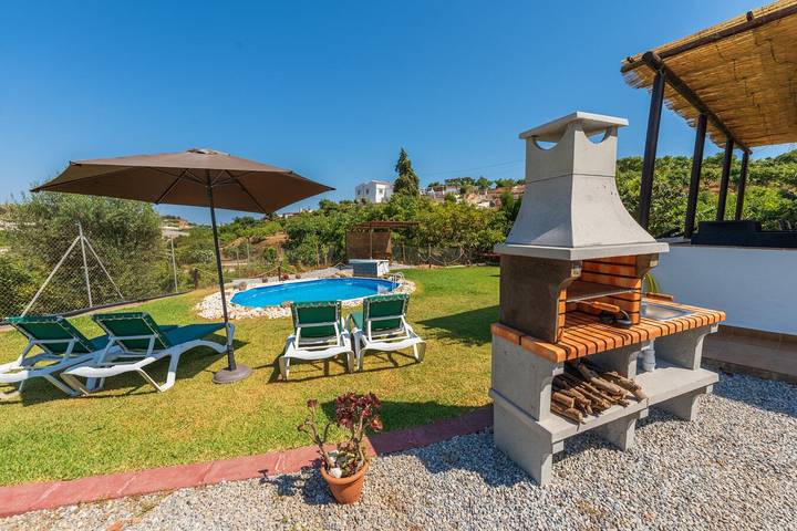 Ferienhaus für 4 Personen, mit Terrasse und Pool sowie Garten in Nerja - 2