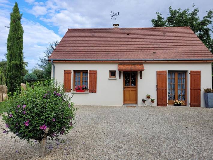 Location de vacances pour 5 personnes, avec jardin et terrasse dans Lacs (La Châtre)