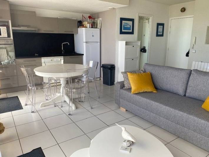 Gîte pour 5 personnes, avec terrasse dans Plage du Chay - 4