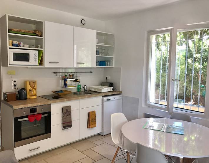 Gîte pour 4 personnes, avec jardin ainsi que piscine et terrasse dans Saint-Aygulf - 4