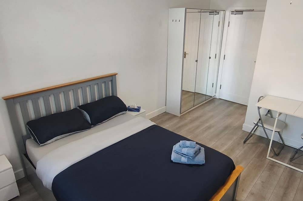 Ganze Wohnung, Doppelzimmer mit eigenem Bad - Chelmsford Town in Chelmsford, Essex