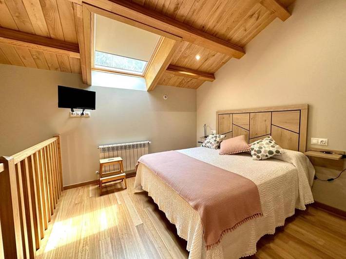 Apartamento para 3 personas, con Terraza además de Jardín y Vistas en Vegadeo