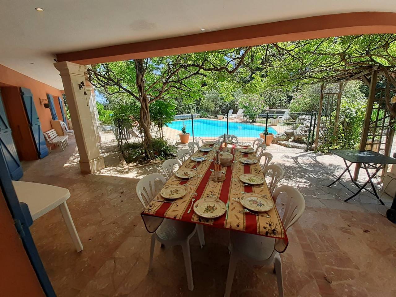 Villa sur 4200 m², grande piscine, aucun vis-à-vis in Flassans-sur-Issole, Région de Brignoles