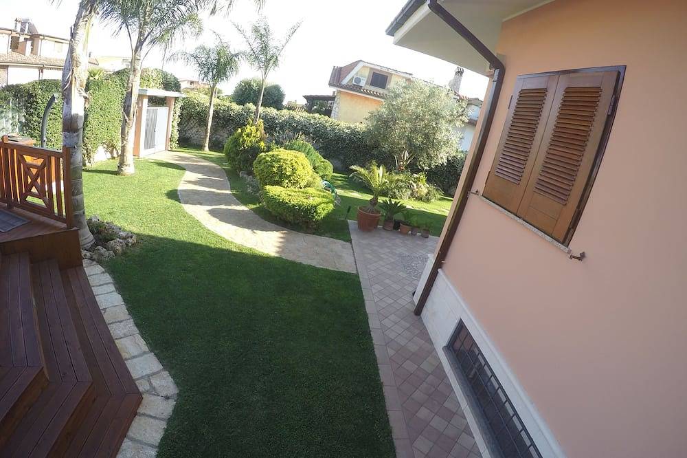 Exclusive - 20 min Rome, few min from the sea, villa with private pool in Ladispoli, Rome Province