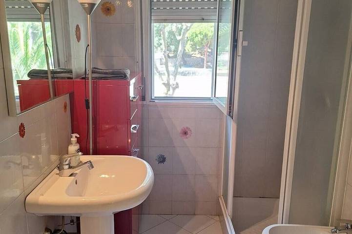 Ganze Wohnung, Seaside in Menton.2 rooms with balcony and parking. in Menton, Mittelmeerküste (Frankreich)
