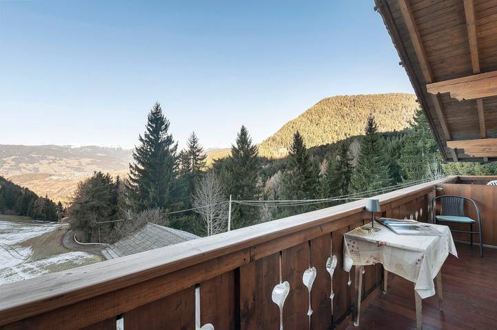 Entire apartment, Apartment "Kompatscherhof Moritz" with Mountain View, Balcony and Wi-Fi in San Michele (Kastelruth), Kastelruth