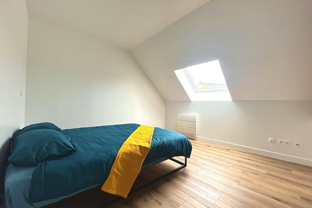 Appartement entier, Appartement #7 moderne rénové avec mezzanine 8pers in Équeurdreville-Hainneville, Cherbourg-en-Cotentin