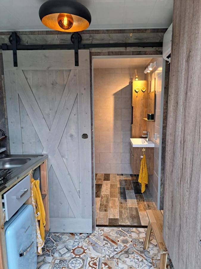 B&b voor 2 personen, with Whirlpool and Terras as well as Tuin and Sauna in Heerhugowaard