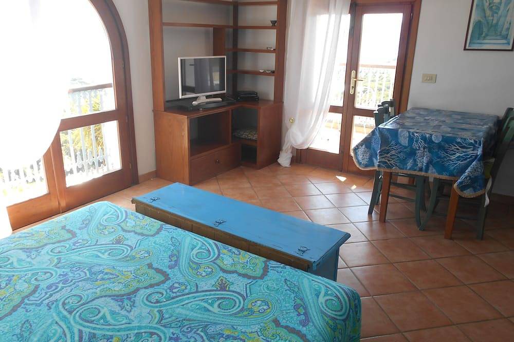 Ganze Wohnung, Elba Island Splendid Villa Mit Panorama, Terrasse, Wifi Und Klimaanlage in Madonna delle Grazie, Capoliveri