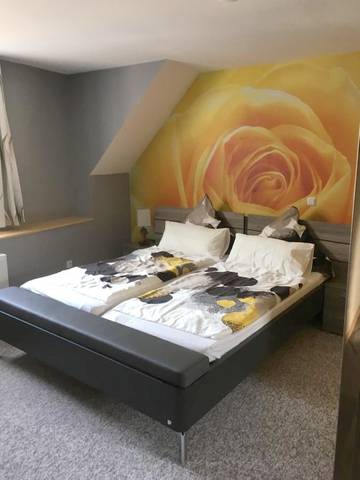 Location de vacances pour 6 personnes, avec vue et terrasse à Ernst