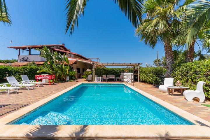 Casa vacanza per 5 persone, con Balcone e Giardino a Galatone