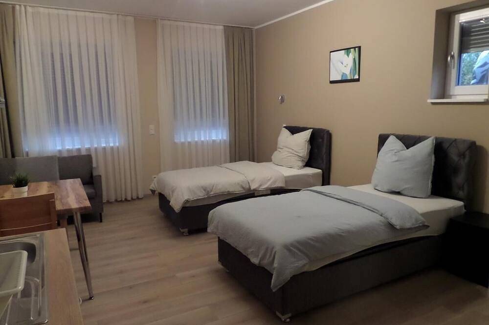 Ganze Wohnung, Appartement mit getrennten Betten in Erlenbach am Main, Fränkisches Weinland
