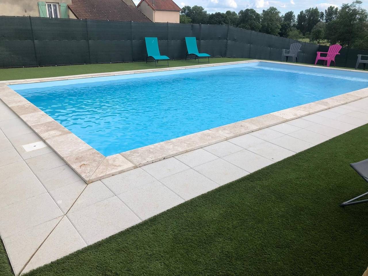 Casa de huéspedes para 8 personas con piscina in La Motte-Saint-Jean, Región de Charolles