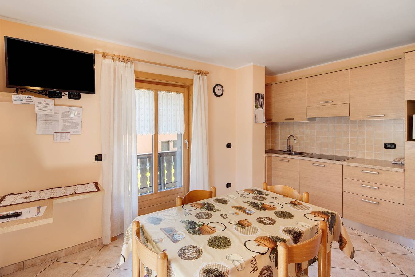 Appartement entier, Appartement "Valleverde" avec vue sur les montagnes, balcon et Wi-Fi in Livigno (Town), Livigno