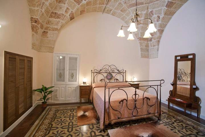 Location de vacances pour 3 personnes, avec terrasse à Specchia