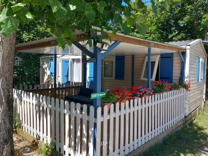 Appartement de vacances pour 4 personnes, avec Terrasse ainsi que Jardin et Piscine