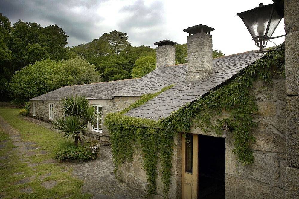 Casa rural, chimenea, amplio jardín,próxima a rutas de senderismo y balneario. in Guitiriz, Provincia de Lugo