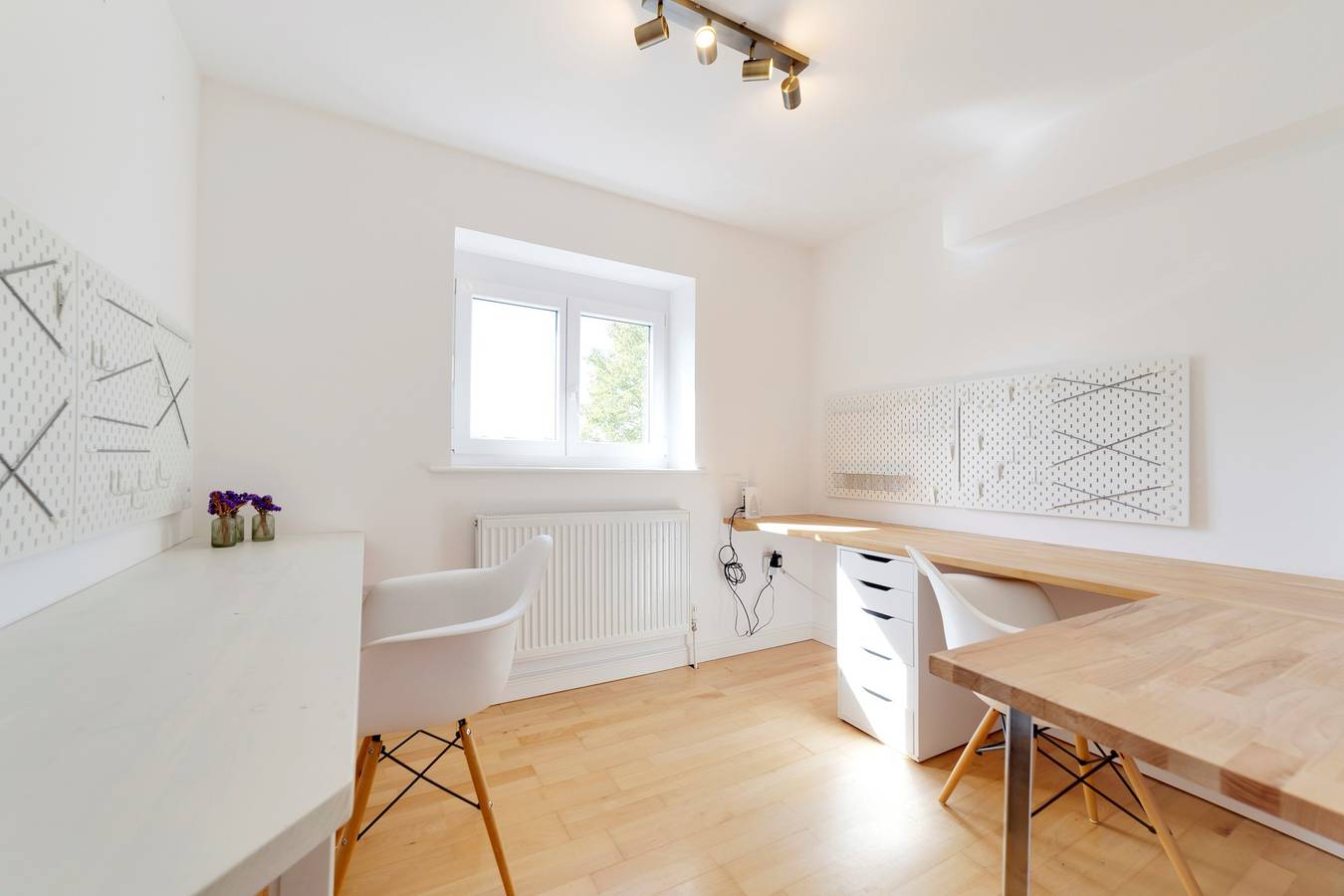 Pass the Keys | Modern & Spacious 1 Bed Terrace with Free Parking in Cambridge, Cambridgeshire