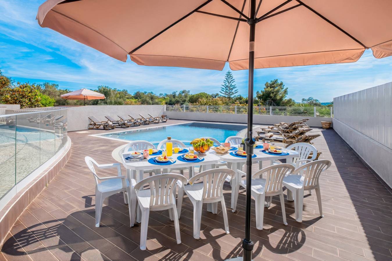 Villa Dubai in Ferreiras, Distrito de Faro