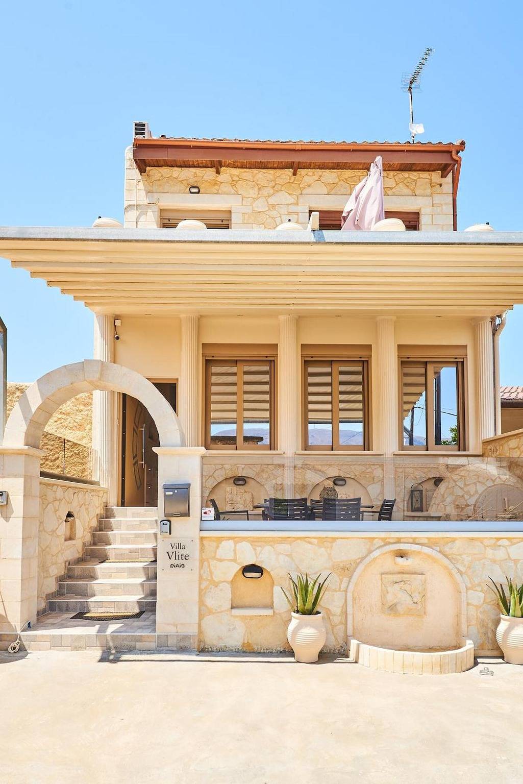 Villa 'Vlite' met Uitzicht op Zee, Wi-Fi en Airconditioning in Chania en omgeving