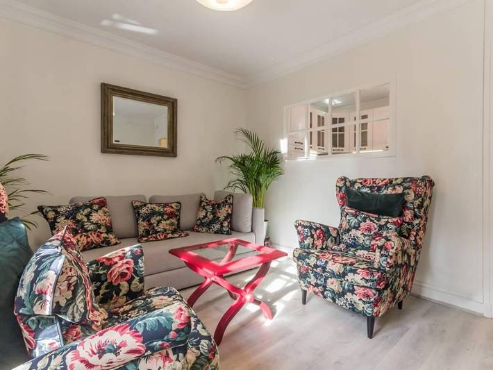 Apartamento entero, Relájese en dúplex acogedor en el barrio histórico de Nevers - Todo incluido in Nevers, Nièvre