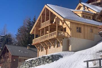 Chalet pour 18 personnes, avec jacuzzi et jardin à Villard-Reculas