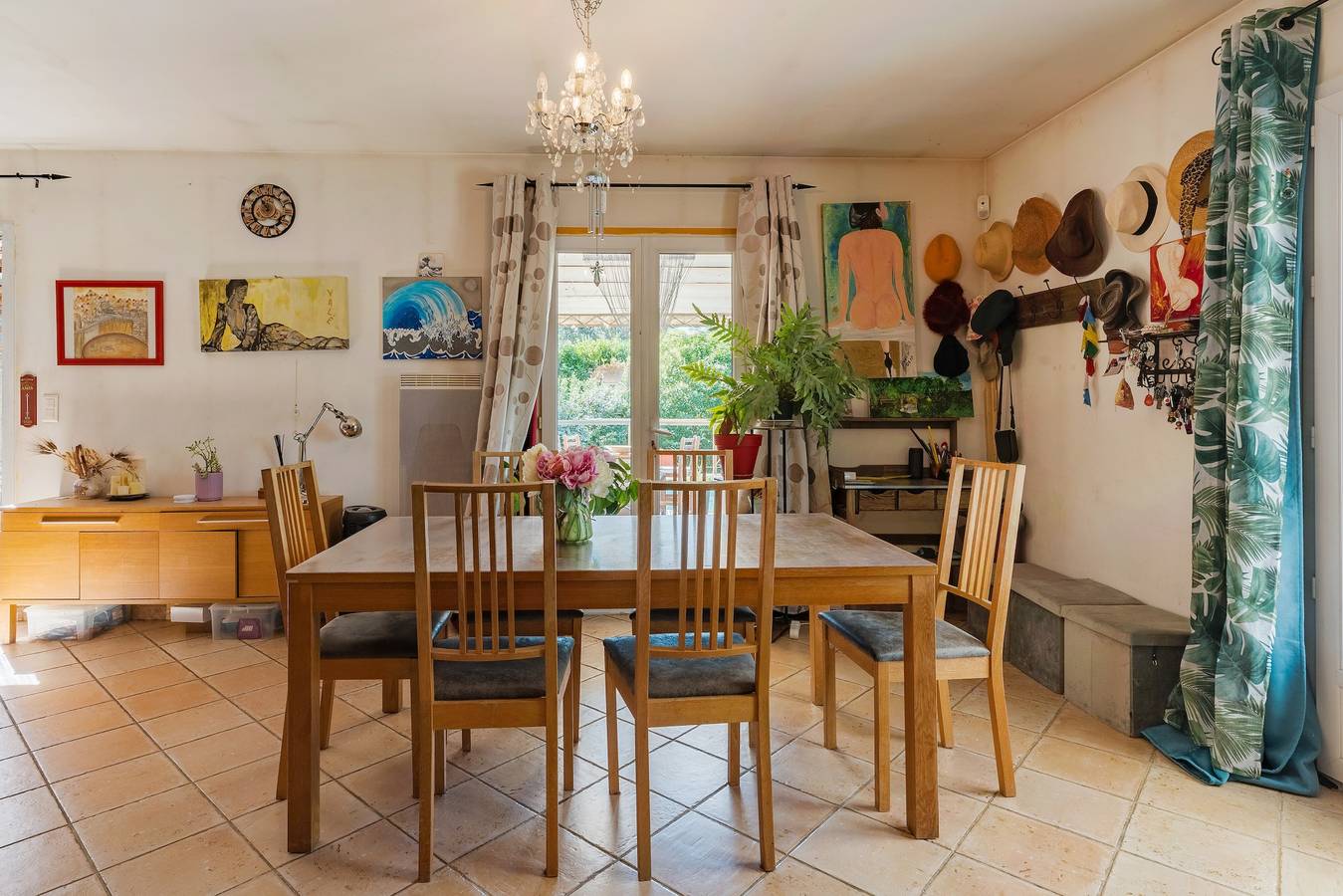 Holiday Home 'Maison Avec Piscine' with Mountain View, Private Pool and Wi-Fi in Ansouis, Parc naturel régional du Luberon