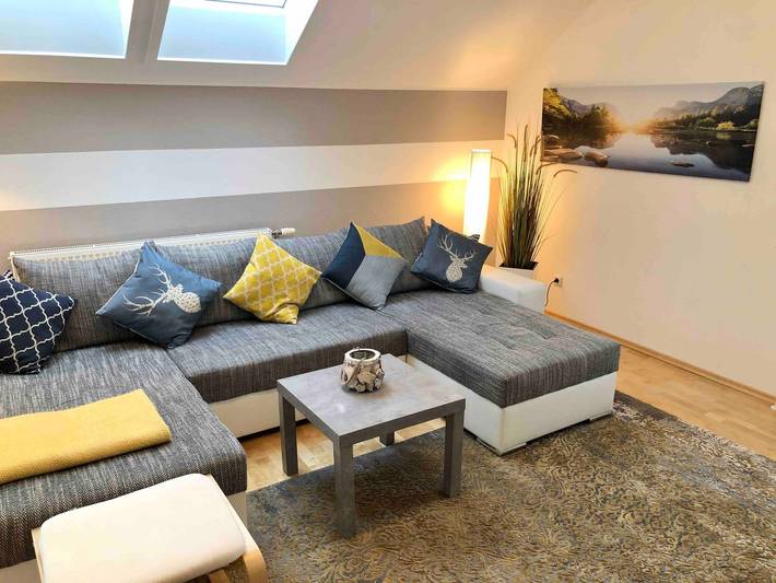 Ferienwohnung für 6 Personen, mit Balkon/Terrasse und Garten sowie Ausblick und Seeblick am Attersee - 4