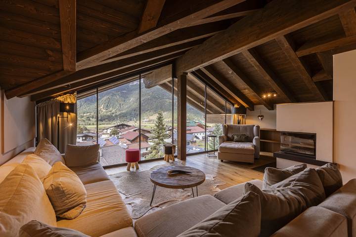 Ferienwohnung für 10 Personen, mit Balkon und Terrasse sowie Sauna in Ehrwald