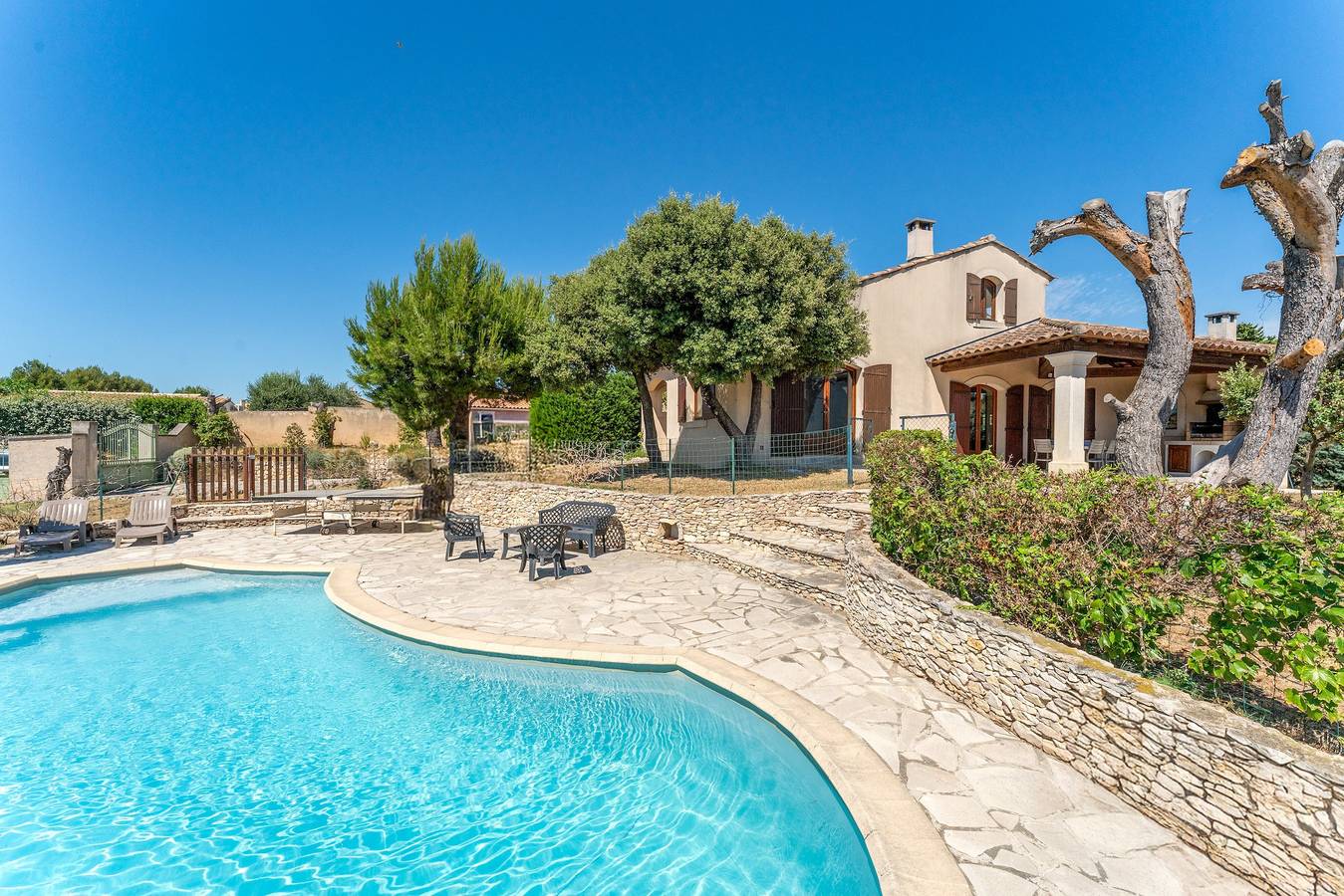 Maison de vacances « La Provençale » avec piscine privée, terrasse et Wi-Fi in Châteaurenard, Région d'Arles