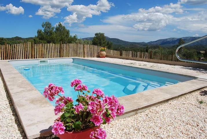 Villa pour 4 personnes, avec piscine