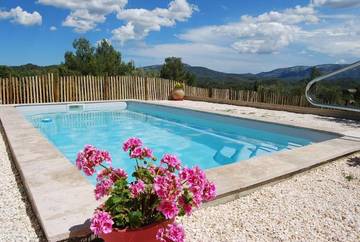 Cottage pour 4 personnes, avec piscine à Durban-Corbières