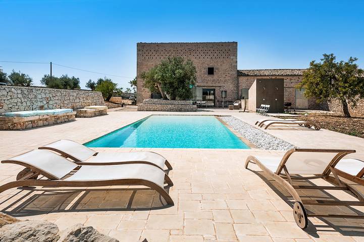 Villa for 12 people in Ragusa