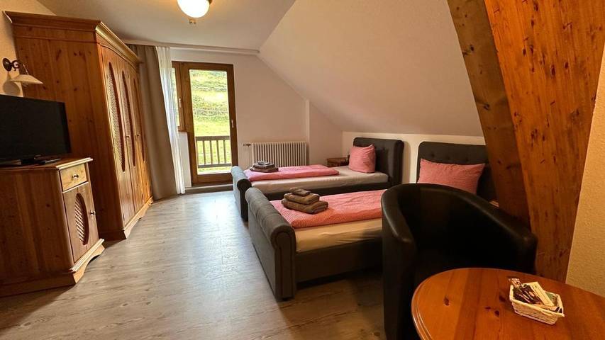 Gîte pour 2 personnes, avec vue et balcon à Glottertal - 4