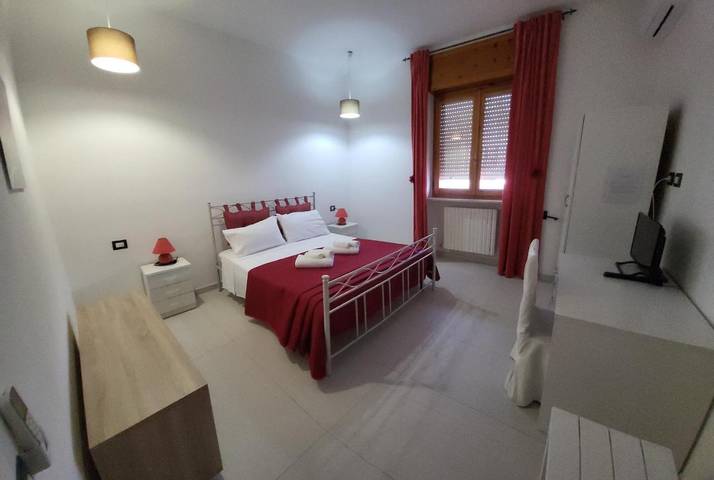 Ferienwohnung für 2 Personen, mit Terrasse und Garten sowie Ausblick in Torre Colimena - 3
