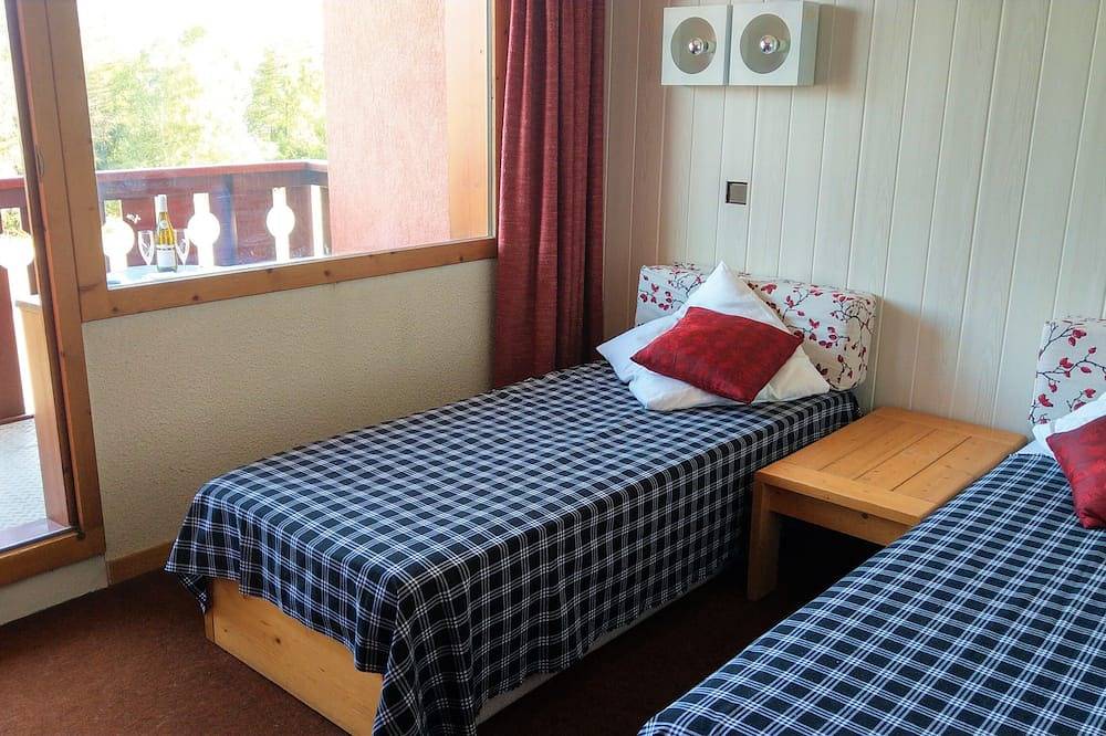 Entire apartment, Studio center resort beautiful view Les Coches La Plagne Paradiski in La Plagne, Bellentre