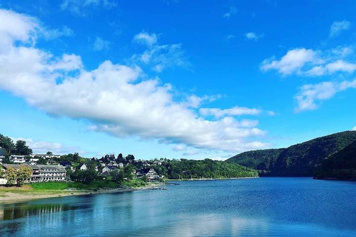Ferienhaus für 8 Personen, mit Terrasse und Garten, mit Haustier in Simmerath