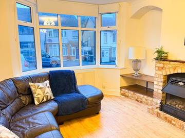 Holiday Rental for 5 People in Luton, Chiltern Hills, Photo 4