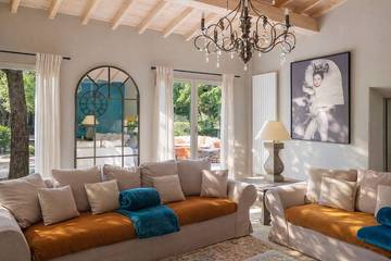 Maison De Vacances pour 17 Personnes dans Bonnieux, Parc naturel régional du Luberon, Photo 3