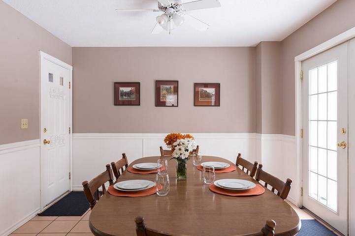 Vacation rental for 12 people, with yard and terrace in Lake Champlain