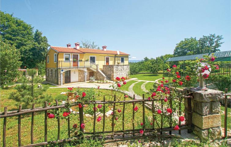 Ferienhaus für 8 Personen, mit Garten und Terrasse sowie Pool, mit Haustier in Zentralistrien - 2