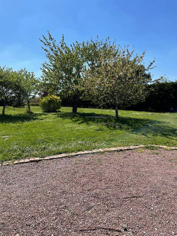 Location de vacances pour 4 personnes, avec piscine et jardin à Saint-Médard-de-Guizières - 4