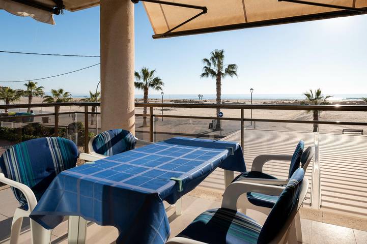 Ganze Wohnung, Ferienwohnung für 4 Personen mit Terrasse in Torredembarra, Costa Dorada