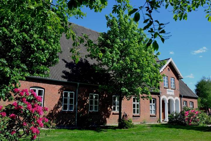Ferienwohnung für 4 Personen, mit Terrasse und Garten sowie Ausblick in Luhnstedt