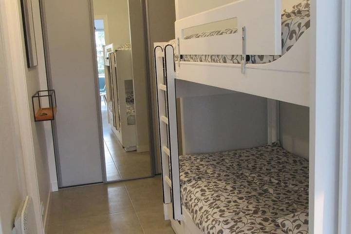 Appartement entier, Bel Appartement de  43 m2  - Bord De Plage - 3 étoiles in Bénodet, Région de Quimper