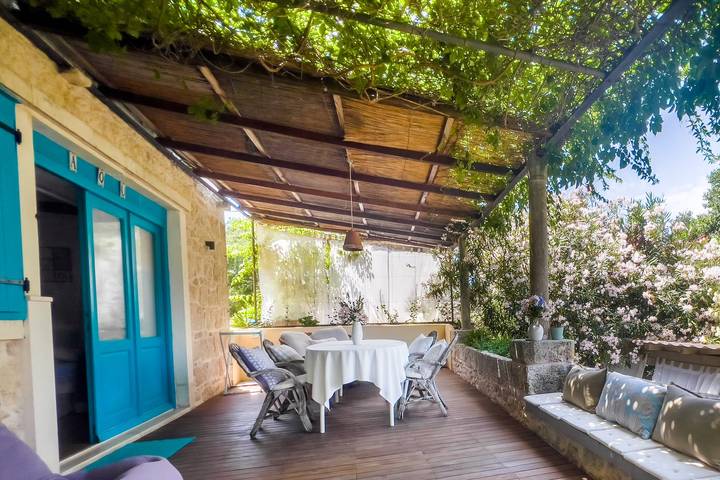 Gîte pour 4 personnes, avec jardin, adapté aux familles à Lumbarda - 3