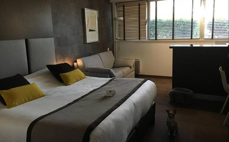Hôtel pour 2 personnes, avec Terrasse et Jacuzzi ainsi que Jardin et Piscine à Molsheim - 2