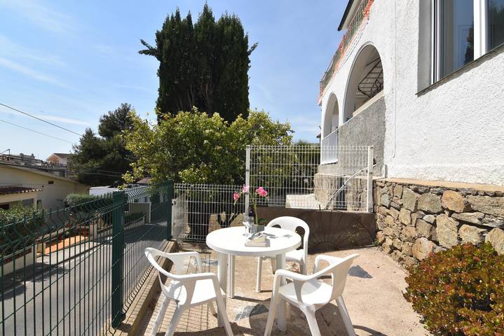 Chalet für 3 Personen, mit Terrasse in Roses