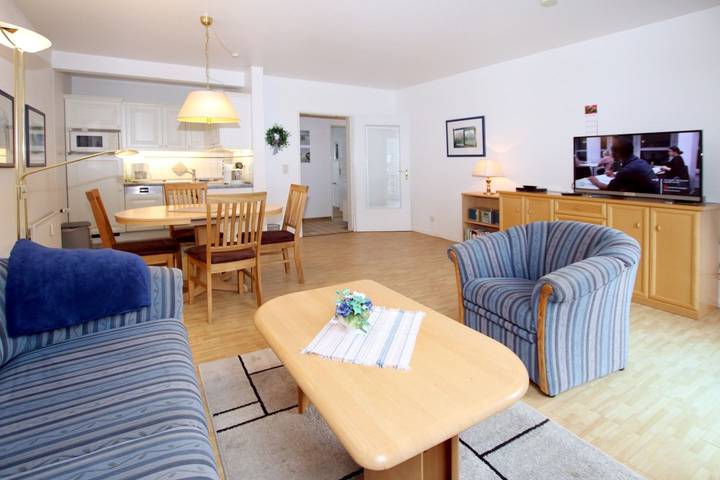 Ganze Wohnung, Ferienwohnung mit 3- Zimmern auf ca. 60m² mit Balkon in Wyk auf Föhr (Stadt), Wyk auf Föhr
