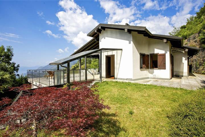Ferienhaus für 5 Personen, mit Terrasse und Garten sowie Seeblick und Ausblick in Trarego Viggiona - 3